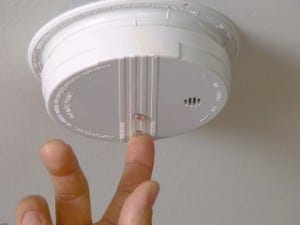 Smoke-Alarm-Test