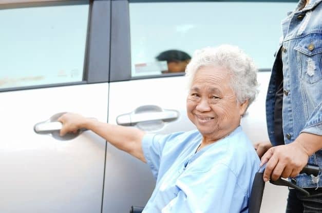 Top Tips for Traveling for Medical Reasons