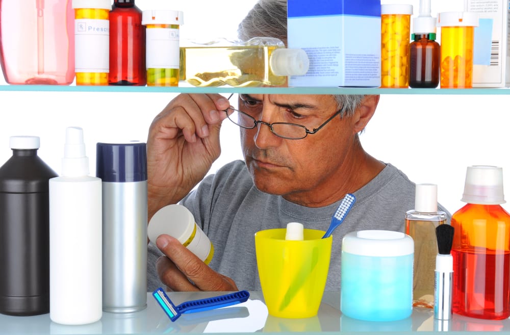 5 Spring Cleaning Reminders for Seniors 3 organize medicine cabinet