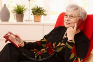 Reasons To Consider Still Owning a Landline Phone